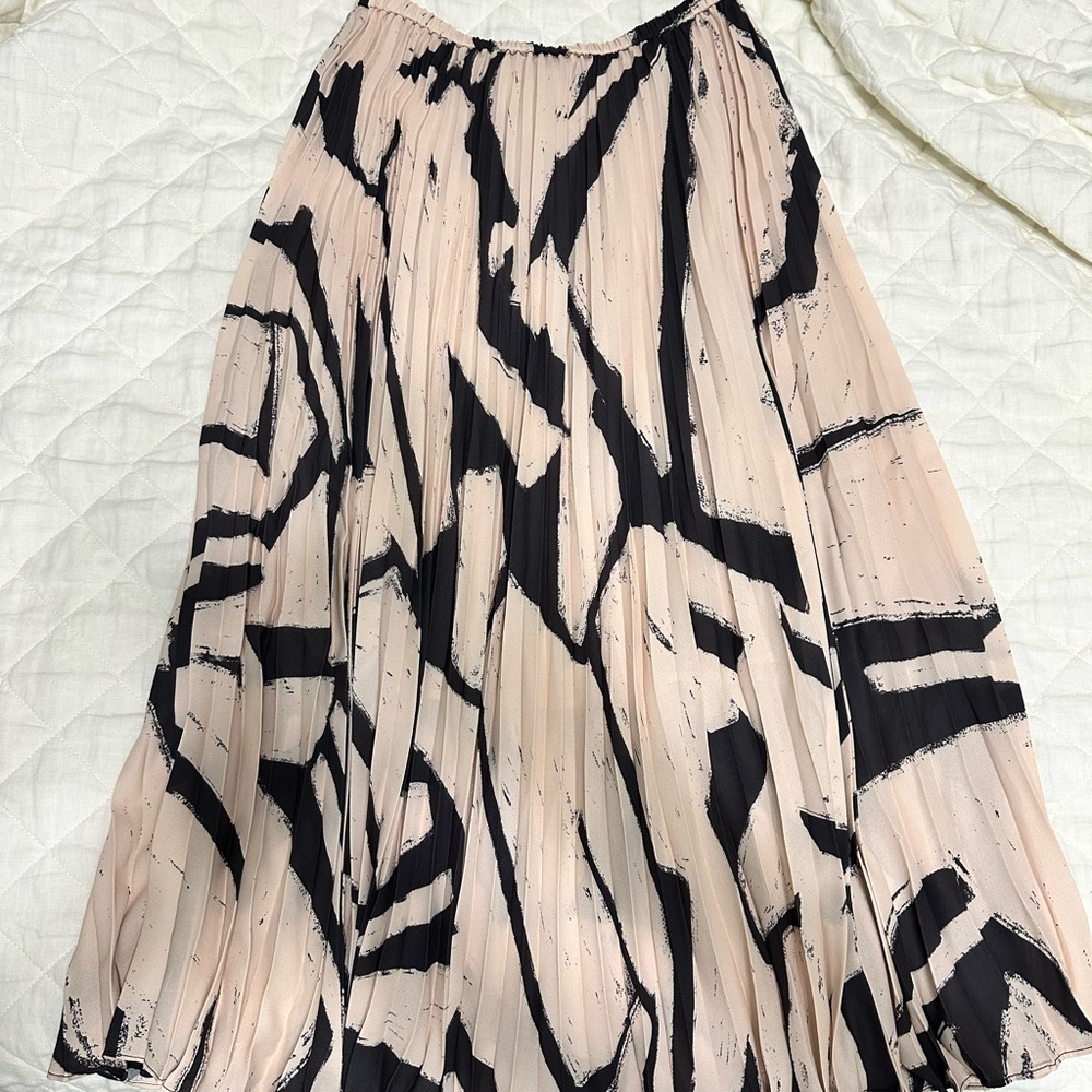 NWT Bella Dahl Knife Pleat Midi Skirt